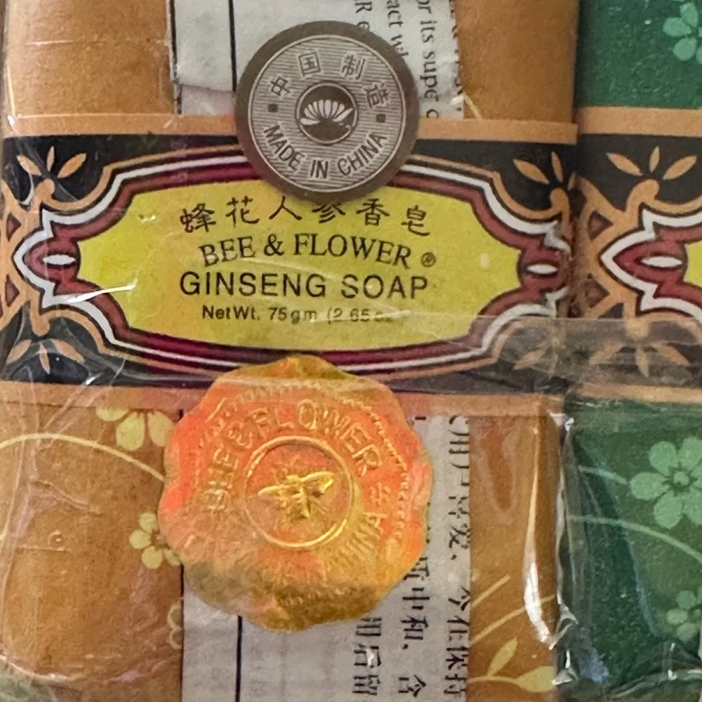 Bee & Flower 4 Pack Ginseng / Jasmine / Rose / Sandalwood Soaps.